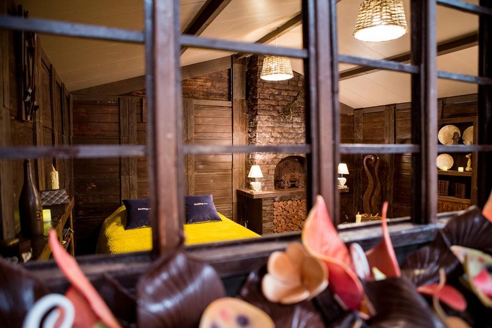 Αυτό το σπίτι είναι εξολοκλήρου φτιαγμένο από σοκολάτα και μπορείς να το νοικιάσεις για Σαββατοκύριακο [εικόνες] | iefimerida.gr 5