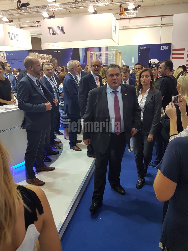 ΔΕΘ: Ο Τσίπρας εγκαινίασε το περίπτερο των ΗΠΑ -«Αφήνουμε πίσω μας την ύφεση και τη λιτότητα» [εικόνες & βίντεο] | iefimerida.gr 4