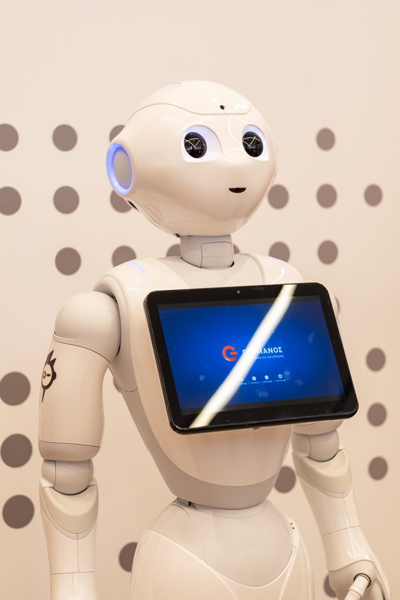 Στην «καρδιά της τεχνολογίας» το νέο κατάστημα Γερμανός στην Γλυφάδα [εικόνες] | iefimerida.gr 10