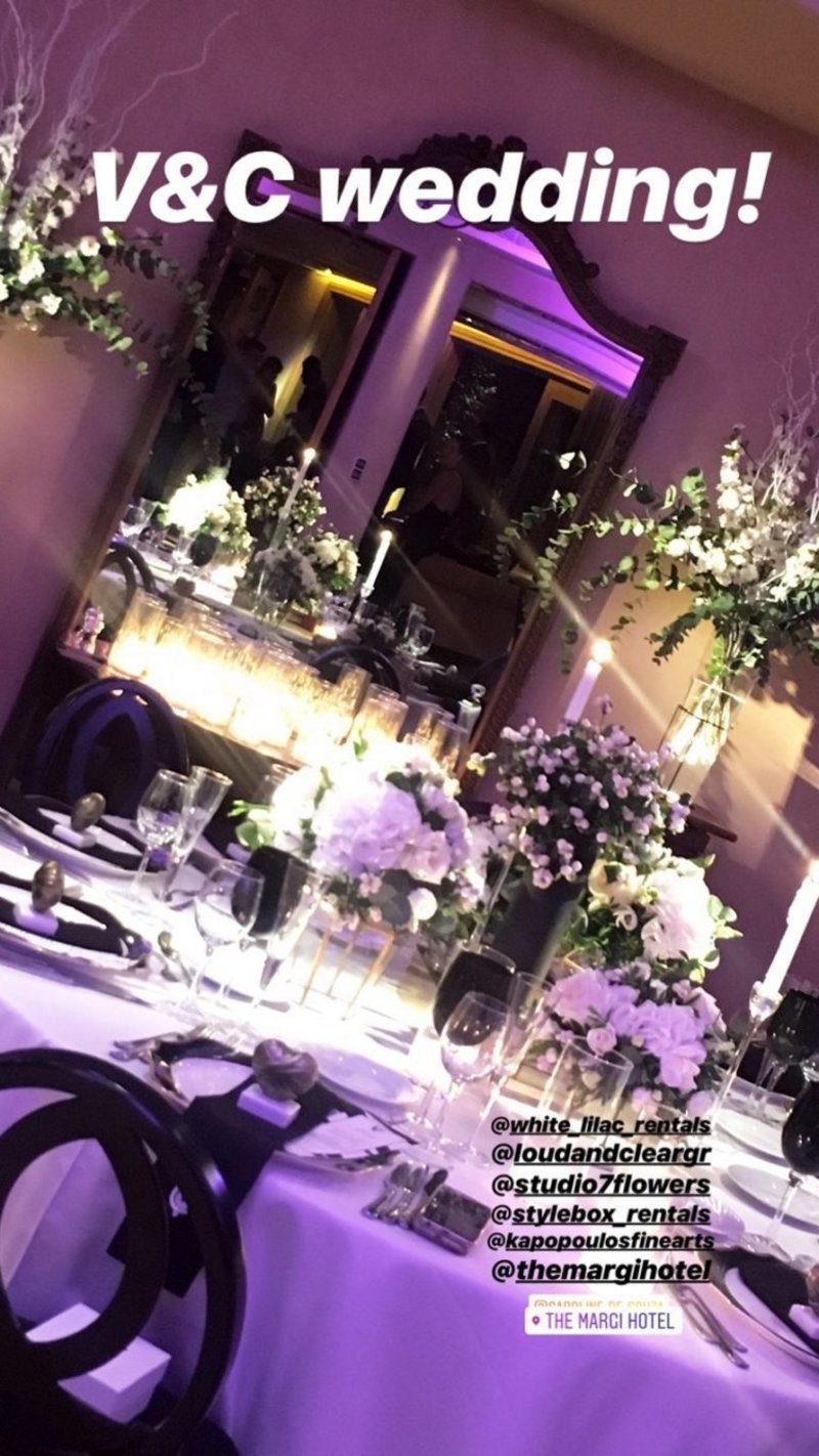 Νύφη με μίνι jumpsuit -Παντρεύτηκε ο Mr Ζαγόρι την Βραζιλιάνα σχεδιάστρια, στη Βούλα [εικόνες] | iefimerida.gr 4