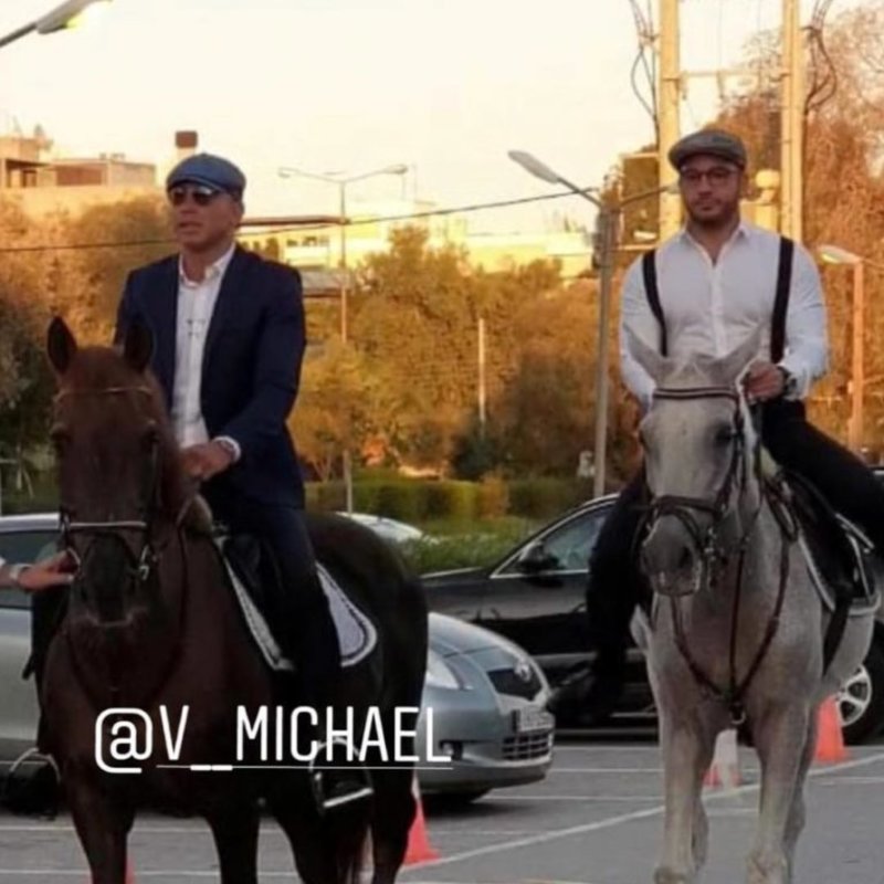 Νύφη με μίνι jumpsuit -Παντρεύτηκε ο Mr Ζαγόρι την Βραζιλιάνα σχεδιάστρια, στη Βούλα [εικόνες] | iefimerida.gr 0