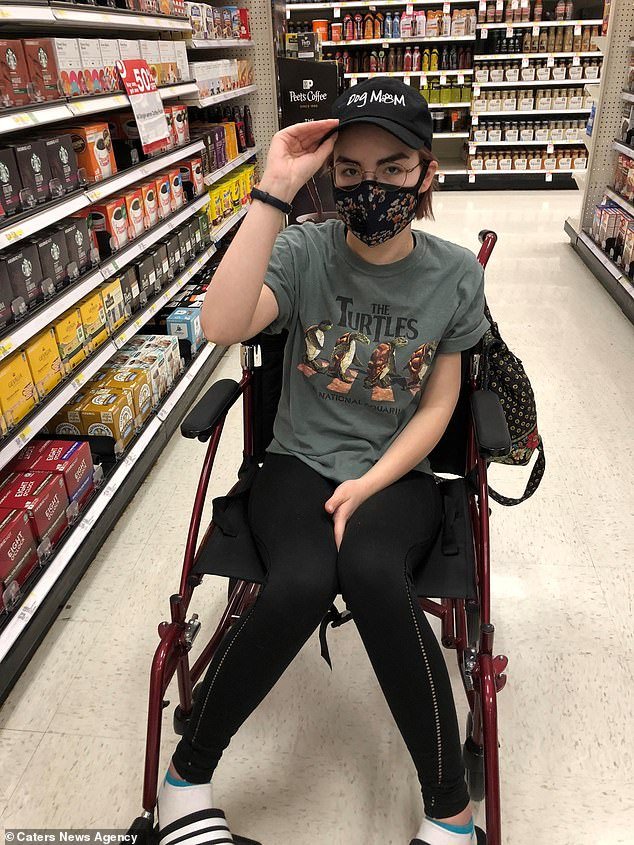 18χρονη τρώει ένα μπισκότο την ημέρα εδώ και 2 χρόνια λόγω σπάνιας νόσου [εικόνες] | iefimerida.gr 2