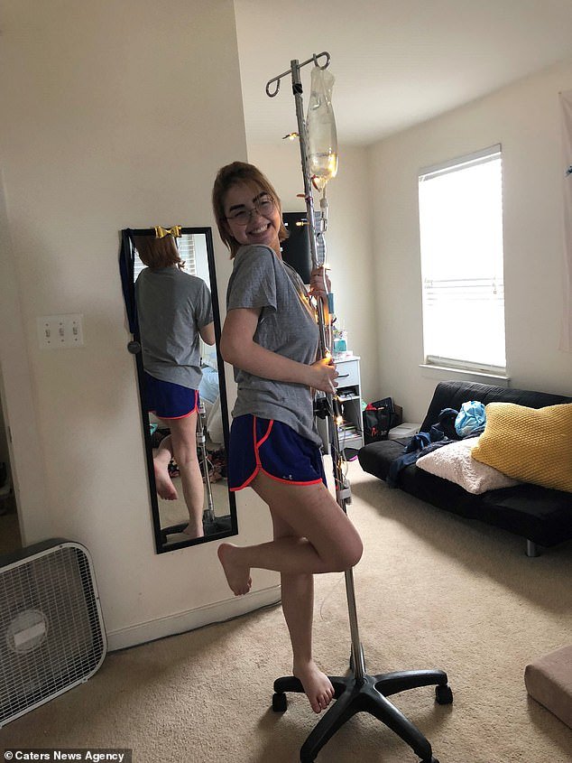 18χρονη τρώει ένα μπισκότο την ημέρα εδώ και 2 χρόνια λόγω σπάνιας νόσου [εικόνες] | iefimerida.gr 4