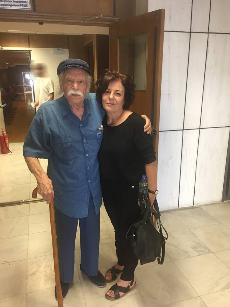Ο Μανώλης Γλέζος στη δίκη της Χρυσής Αυγής -Συμπαράσταση στη Μάγδα Φύσσα | iefimerida.gr 0
