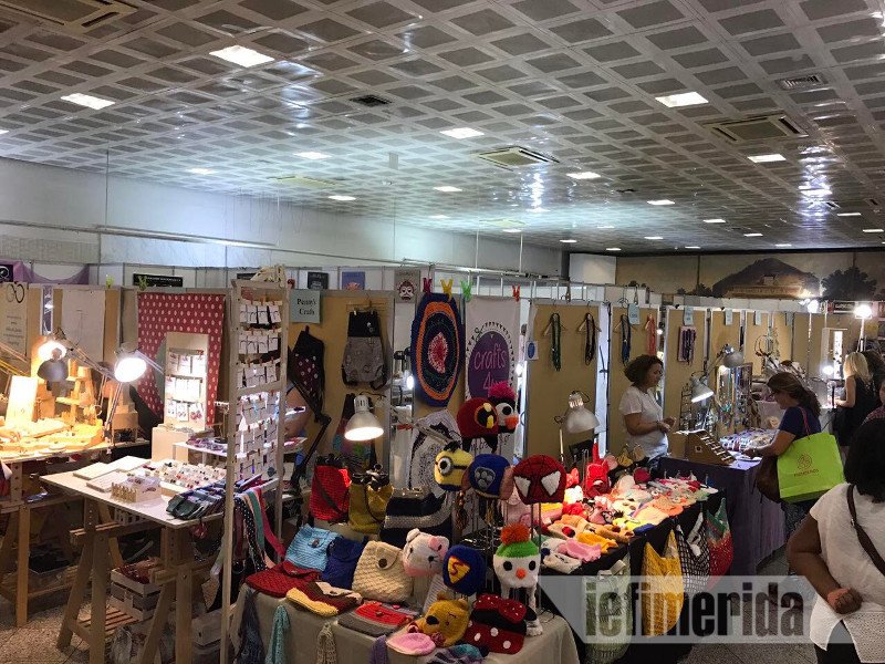 Στο Μετρό του Συντάγματος αυτές τις ημέρες μπορείς να αγοράσεις ό,τι μπορείς να φανταστείς και να είναι και χειροποίητο! [εικόνες] | iefimerida.gr 0