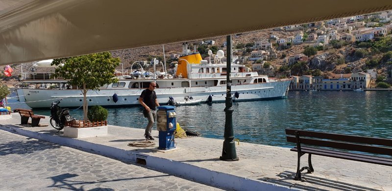 Αλί Κοτς, ένας Τούρκος κροίσος στη Σύμη -Μαγνήτισε τα βλέμματα το πελώριο σκάφος του [εικόνες] | iefimerida.gr 0