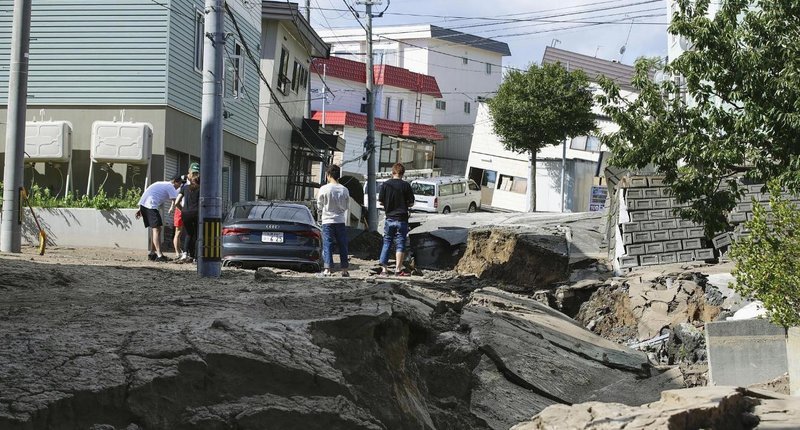 9 άνθρωποι έχασαν τη ζωή τους, 31 αγνοούνται, 300 τραυματίες