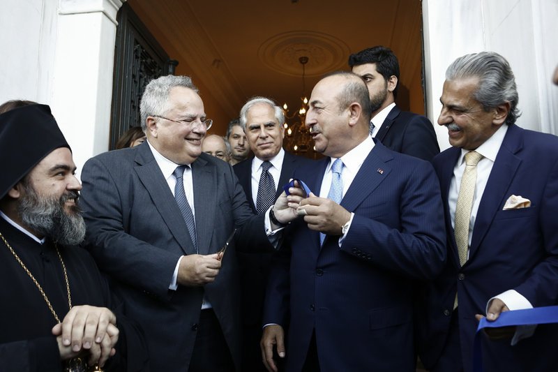 Διπλωματικό επεισόδιο Κοτζιά-Τσαβούσογλου στη Σμύρνη | iefimerida.gr 0