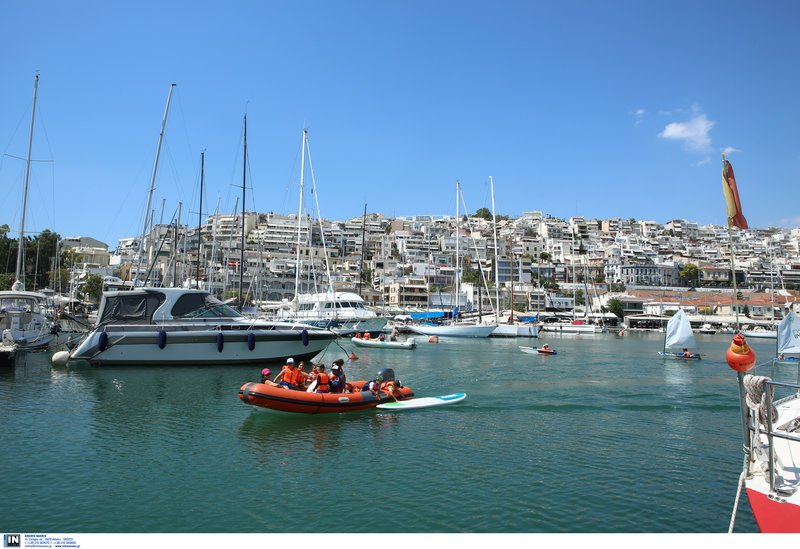 Βόλτα στο Μικρολίμανο -Εντυπωσιακές εικόνες από την καρδιά του Πειραιά που σφύζει από ζωή [εικόνες] | iefimerida.gr 0