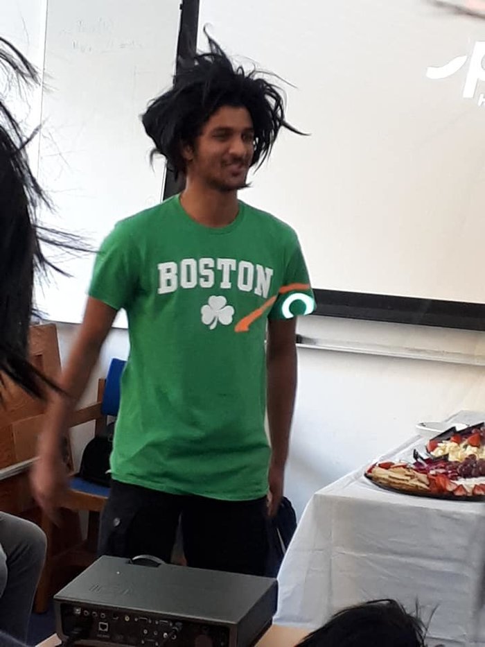 Το MIT γέμισε «Δασκαλάκηδες» -Η πρωτότυπη υποδοχή του Κωνσταντίνου Δασκαλάκη από τους μαθητές του [εικόνες] | iefimerida.gr 1