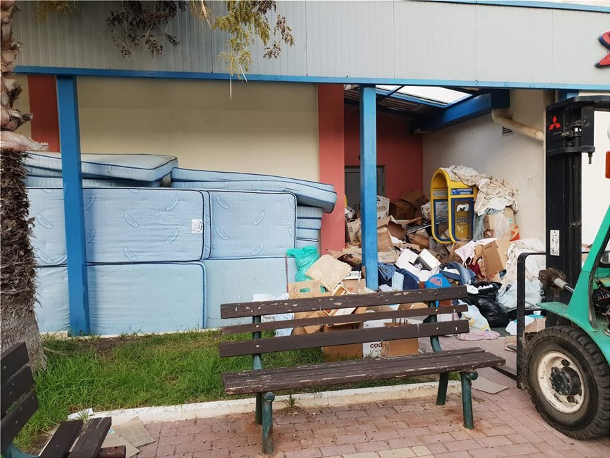 Η εικόνα θυμίζει περισσότερο αυτήν σκουπιδότοπου...