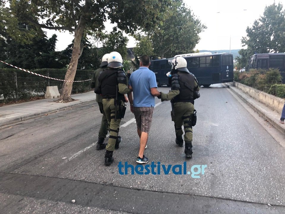 Μεγάλα επεισόδια και καταστροφές στη Θεσσαλονίκη -Στο συλλαλητήριο για τη Μακεδονία [εικόνες & βίντεο] | iefimerida.gr 22