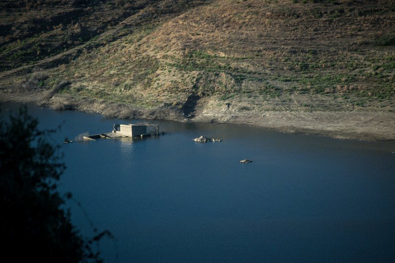 Οταν η στάθμη του νερού ανεβαίνει, το χωριό εξαφανίζεται σαν άλλη Ατλαντίδα