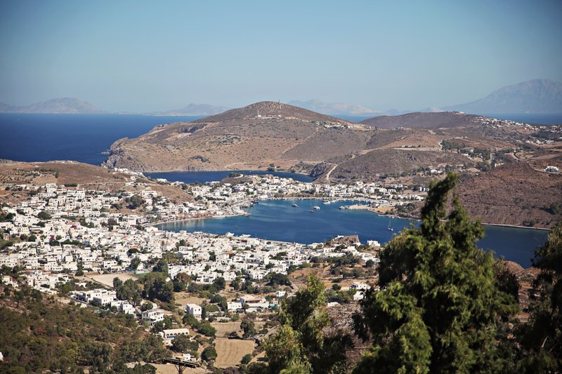 Ενα νησί χωρίς αεροδρόμιο, αρκετά μακριά, με δύσκολη πρόσβαση... /Φωτογραφία: Shutterstock