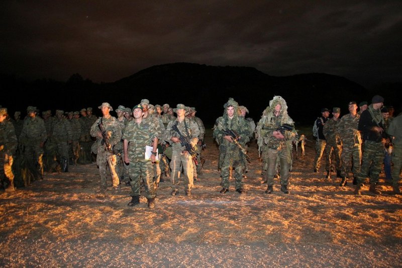 Γι' αυτό είναι ο φόβος και ο τρόμος του εχθρού -Η νυχτερινή εκπαίδευση των Ελλήνων καταδρομέων [εικόνες] | iefimerida.gr 8