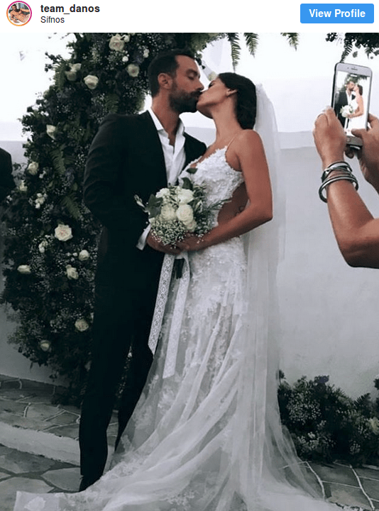 Μέχρι το ξημέρωμα το γλέντι Τανιμανίδη-Μπόμπα στο γαμήλιο πάρτι -Της αφιέρωσε το stand by me [εικόνες & βίντεο] | iefimerida.gr 0