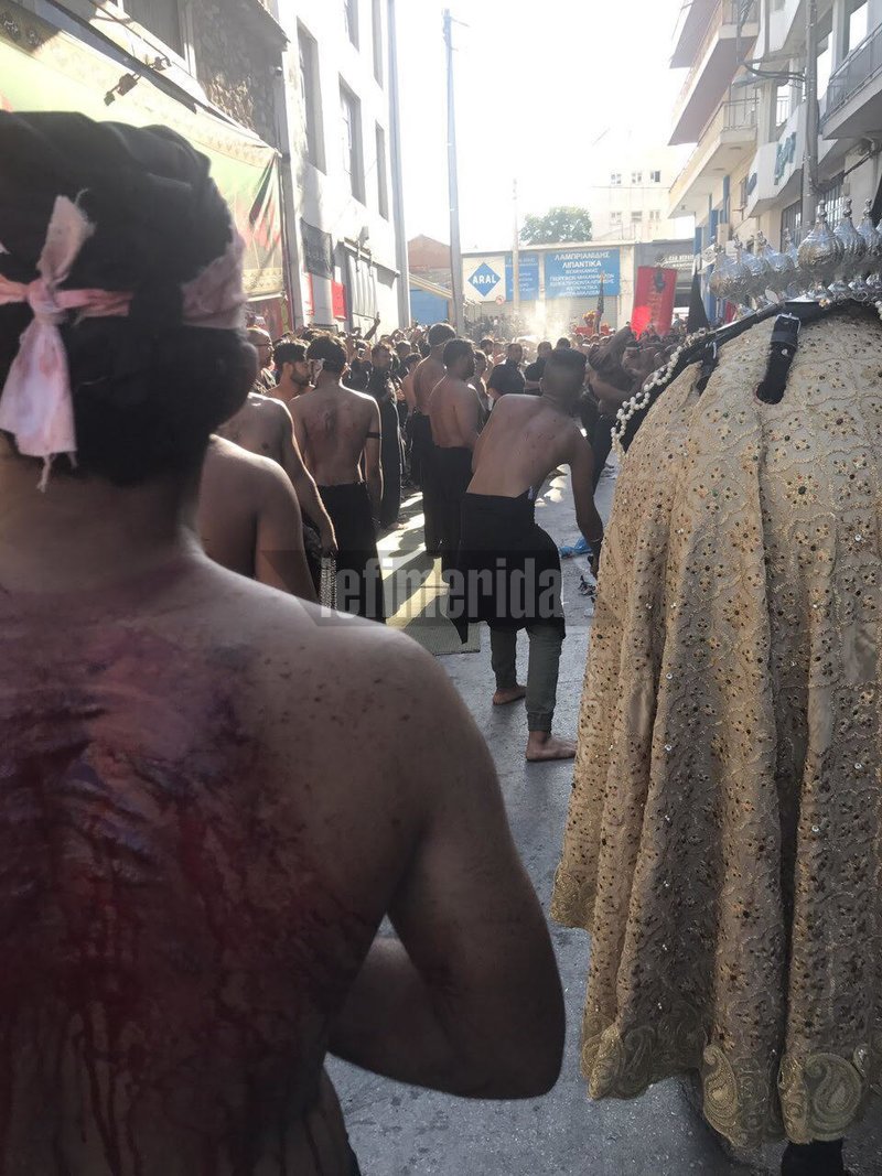 Εκατοντάδες σιίτες μουσουλμάνοι αυτομαστιγώνονται στον Πειραιά -Για να γιορτάσουν την Ασούρα [εικόνες & βίντεο] | iefimerida.gr 13