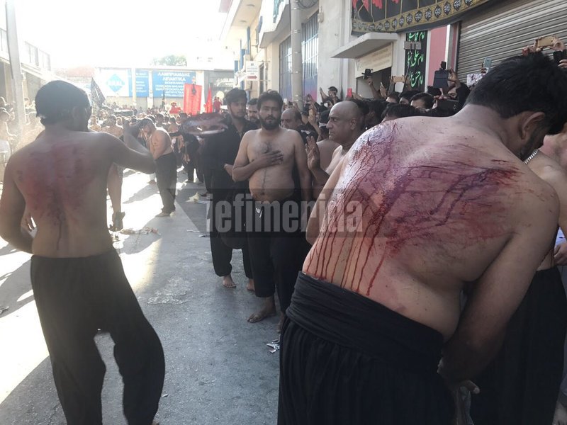 Εκατοντάδες σιίτες μουσουλμάνοι αυτομαστιγώνονται στον Πειραιά -Για να γιορτάσουν την Ασούρα [εικόνες & βίντεο] | iefimerida.gr 12