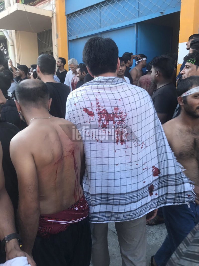 Εκατοντάδες σιίτες μουσουλμάνοι αυτομαστιγώνονται στον Πειραιά -Για να γιορτάσουν την Ασούρα [εικόνες & βίντεο] | iefimerida.gr 0