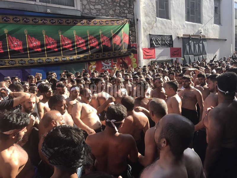 Εκατοντάδες σιίτες μουσουλμάνοι αυτομαστιγώνονται στον Πειραιά -Για να γιορτάσουν την Ασούρα [εικόνες & βίντεο] | iefimerida.gr 16
