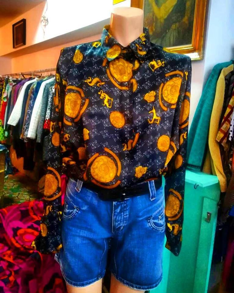 Αυτό το μπαζάρ δεν πρέπει να το χάσεις -Vintage ρούχα από 3 έως 10 ευρώ στον Νέο Κόσμο [εικόνες] | iefimerida.gr 4