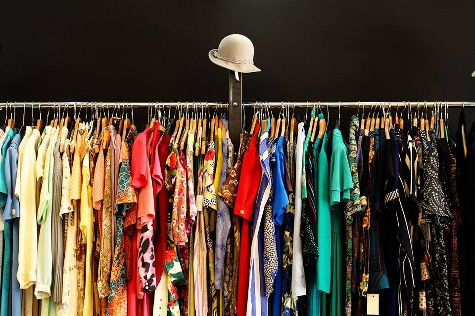 Αυτό το μπαζάρ δεν πρέπει να το χάσεις -Vintage ρούχα από 3 έως 10 ευρώ στον Νέο Κόσμο [εικόνες] | iefimerida.gr 0