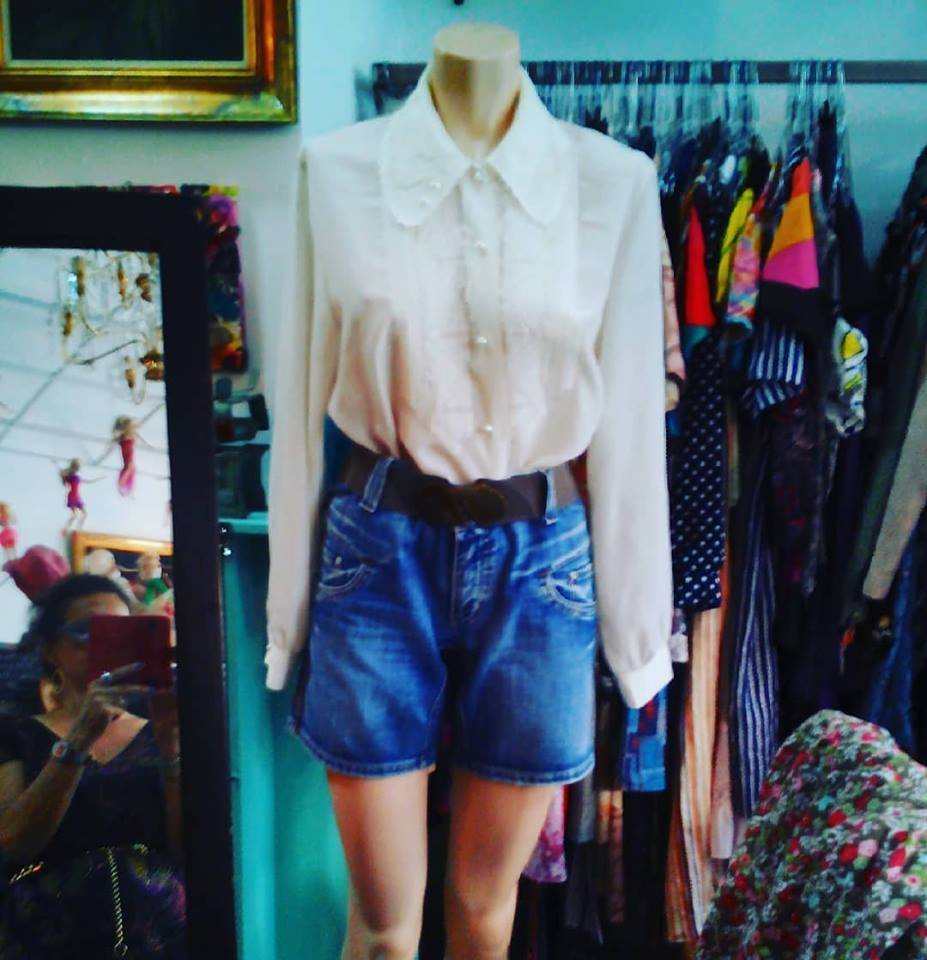 Αυτό το μπαζάρ δεν πρέπει να το χάσεις -Vintage ρούχα από 3 έως 10 ευρώ στον Νέο Κόσμο [εικόνες] | iefimerida.gr 10