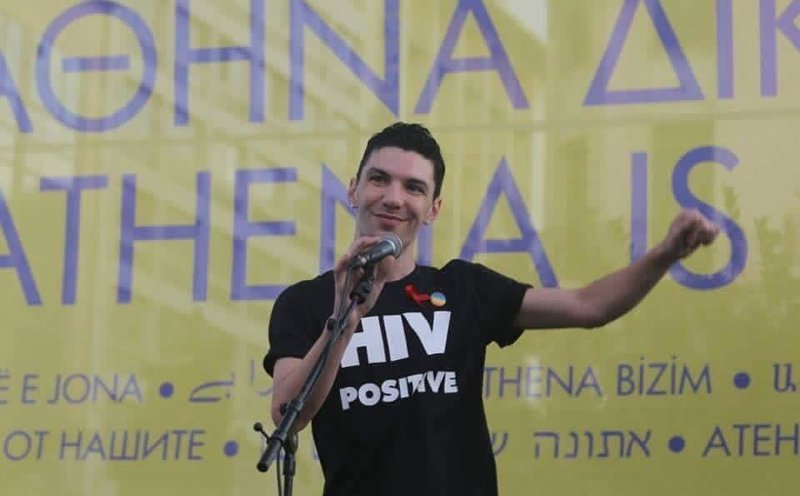 Ζακ Κωστόπουλος: Η παράξενη ζωή ενός διαφορετικού ήρωα [εικόνες & βίντεο]  | iefimerida.gr 4