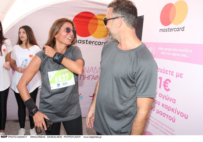 Η Πόπη Τσαπανίδου με το κολάν που δεν κρύβει καμία ατέλεια, σε αγώνα δρόμου [εικόνες] | iefimerida.gr 3