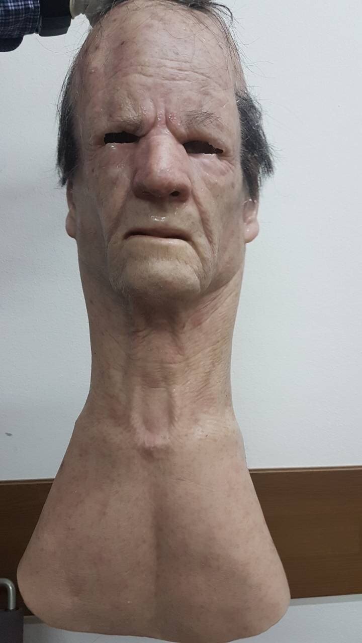 Ετσι αιφνιδίαζαν οι σκληροί ληστές των κοσμηματοπωλείων -Η μάσκα κάλυψης [εικόνες] | iefimerida.gr 0