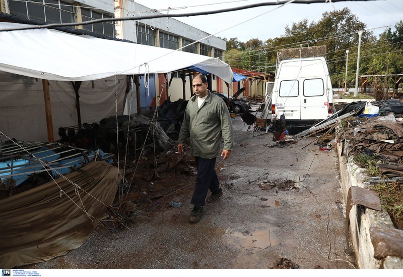 Εικόνα καταστροφής από το πέρασμα του κυκλώνα