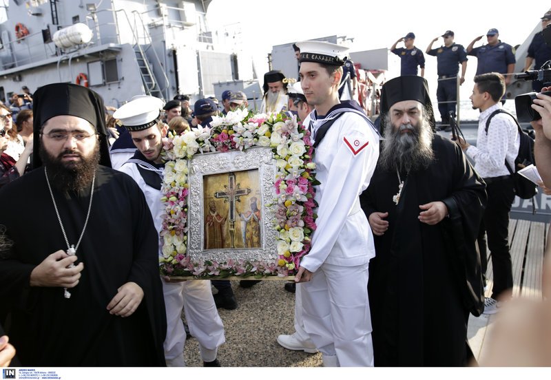 Η Θεσσαλονίκη υποδέχθηκε τον Τίμιο Σταυρό και την εικόνα της Παναγίας του Ορους των Ελαιών [εικόνες] | iefimerida.gr 9