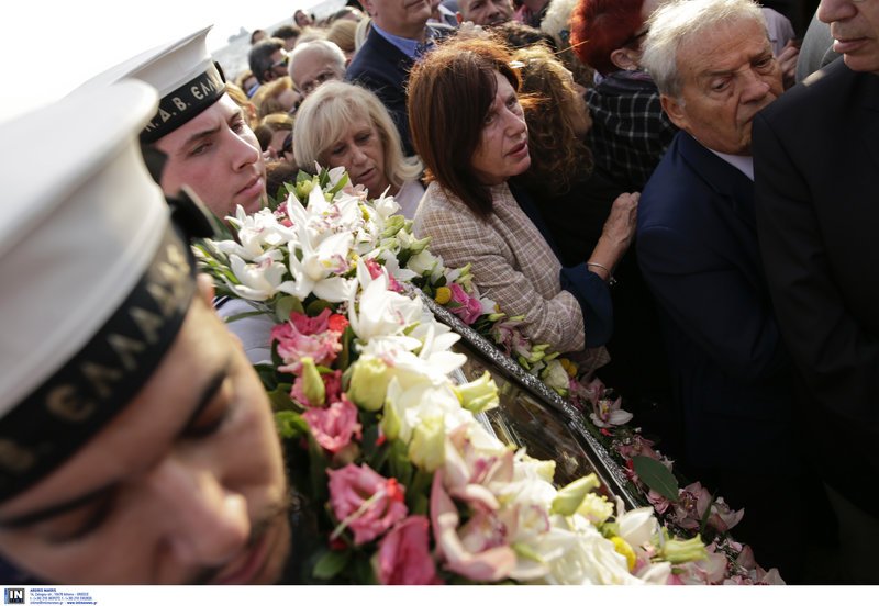 Η Θεσσαλονίκη υποδέχθηκε τον Τίμιο Σταυρό και την εικόνα της Παναγίας του Ορους των Ελαιών [εικόνες] | iefimerida.gr 4
