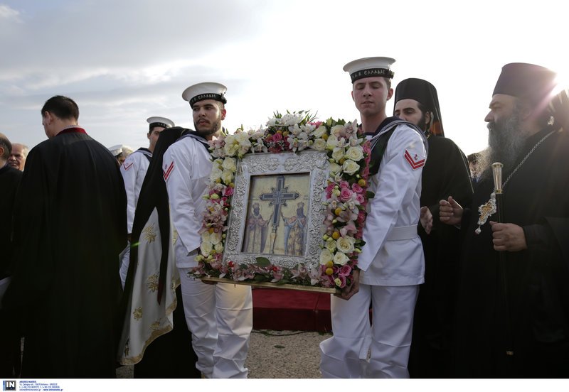 Η Θεσσαλονίκη υποδέχθηκε τον Τίμιο Σταυρό και την εικόνα της Παναγίας του Ορους των Ελαιών [εικόνες] | iefimerida.gr 2