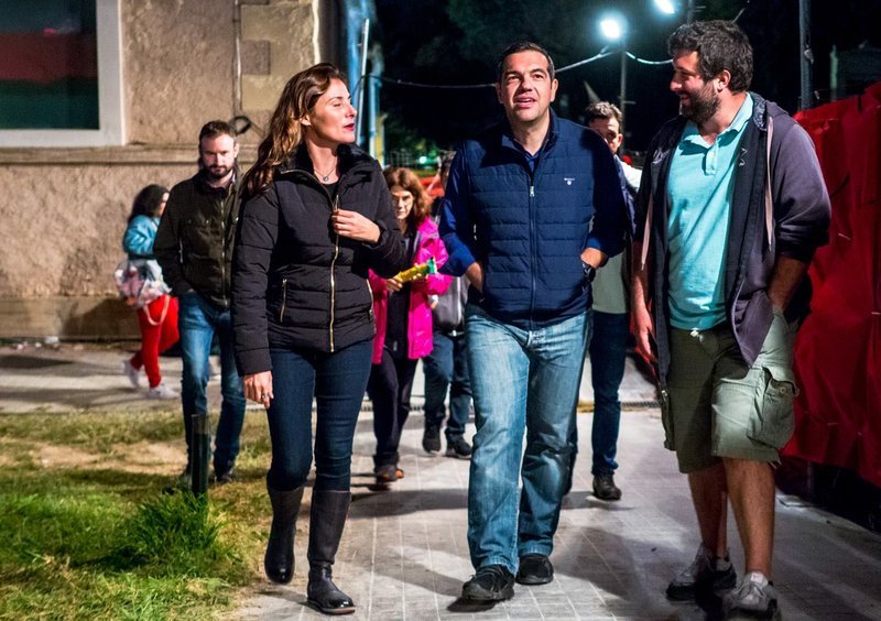 Με σπορ look και οι δύο, με την κυρία Μπαζιάνα μάλλον να κρυώνει ιδιαίτερα