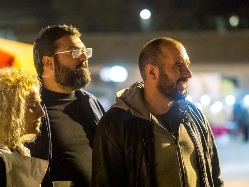 Και ο κυβερνητικός εκπρόσωπος με σπορ look