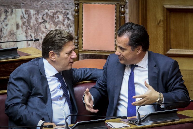 Το παρασκήνιο του αγιασμού στη Βουλή: Οι selfies, οι καλοντυμένες βουλευτίνες, τα πηγαδάκια και οι αλλαγές θέσεων [εικόνες] | iefimerida.gr 27