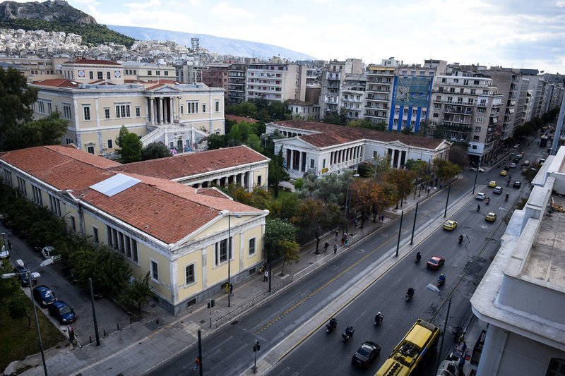 Από μπαλκόνι του Ακροπόλ τραβήχθηκε το φιλμ με την εισβολή του τανκ στο Πολυτεχνείο