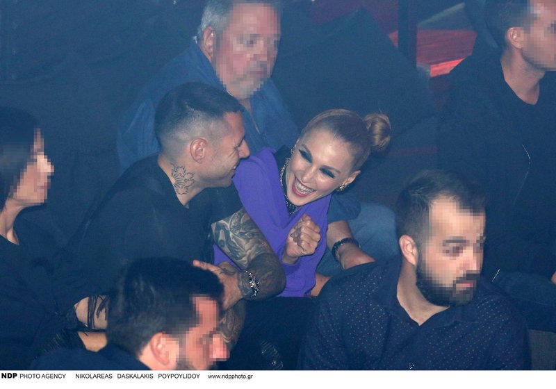 Πάρις Κασιδόκωστας-Λάτσης και Τάμτα, διαχυτικοί στα μπουζούκια [εικόνες] | iefimerida.gr 1