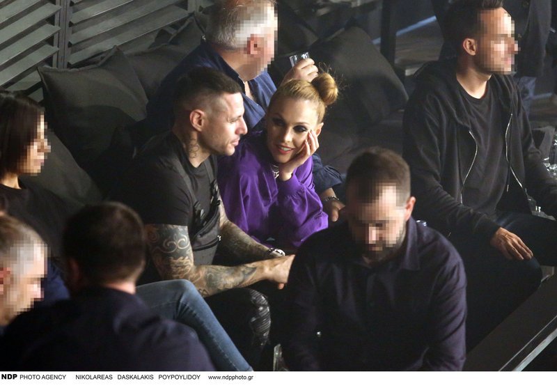 Πάρις Κασιδόκωστας-Λάτσης και Τάμτα, διαχυτικοί στα μπουζούκια [εικόνες] | iefimerida.gr 4