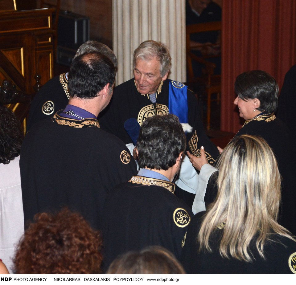 Φανερά συγκινημένος ο σκηνοθέτης κατ΄ατη διάρκεια της εκδήλωσης 