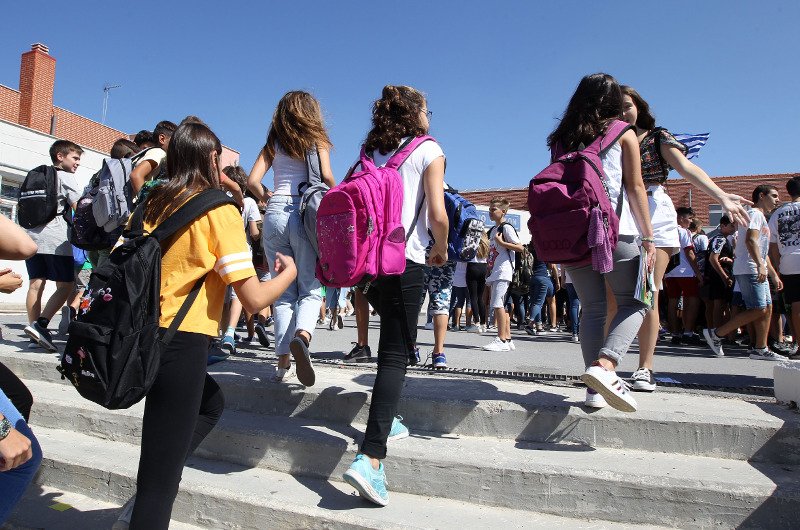Αυξήθηκαν τα κρούσματα μηνιγγίτιδας την περασμένη σχολική χρονιά
