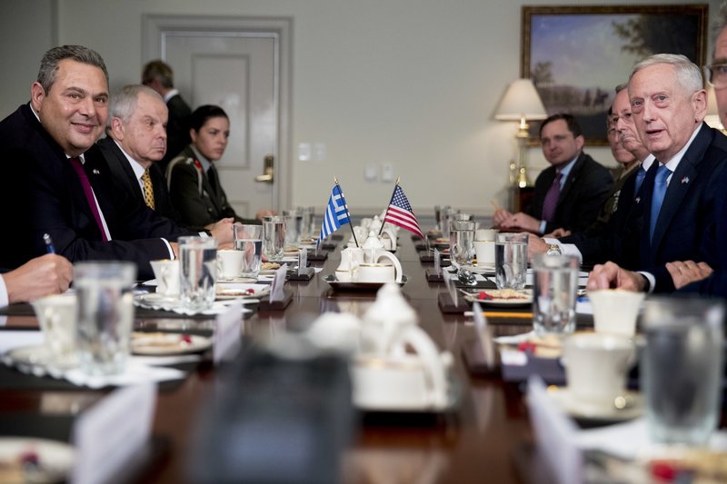 Από την συνάντηση Καμμένου-Μάτις στο Πεντάγωνο -Φωτογραφία: AP Photo/Andrew Harnik