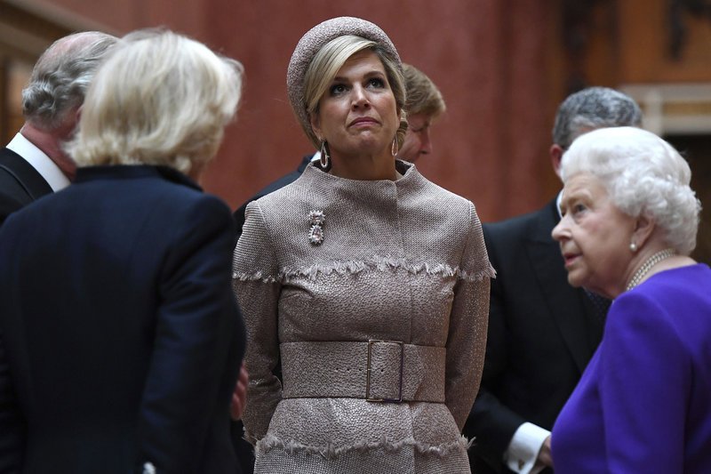 Η βασίλισσα Μαξίμα... προσπάθησε αλλά την έσβησε η εντυπωσιακή Κέιτ Μίντλετον -Μαζί, στο ίδιο δείπνο [εικόνες] | iefimerida.gr 10