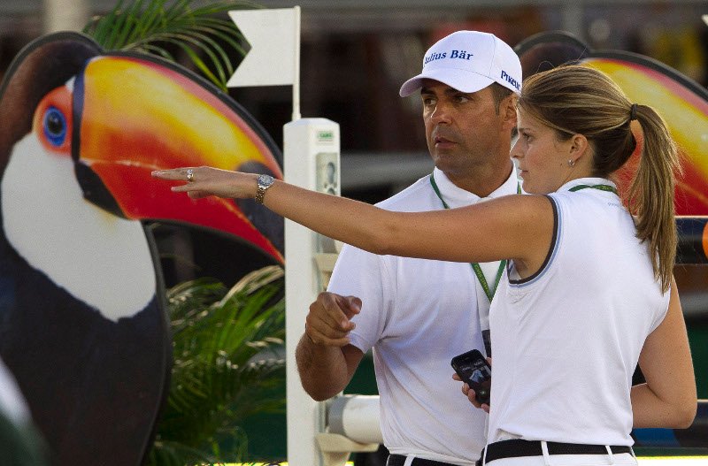 «Ο Αλβάρο έβαζε την ερωμένη του να κάθεται δίπλα στην Αθηνά στους αγώνες» -Αποκαλύψεις Μανθεάκη  | iefimerida.gr 1