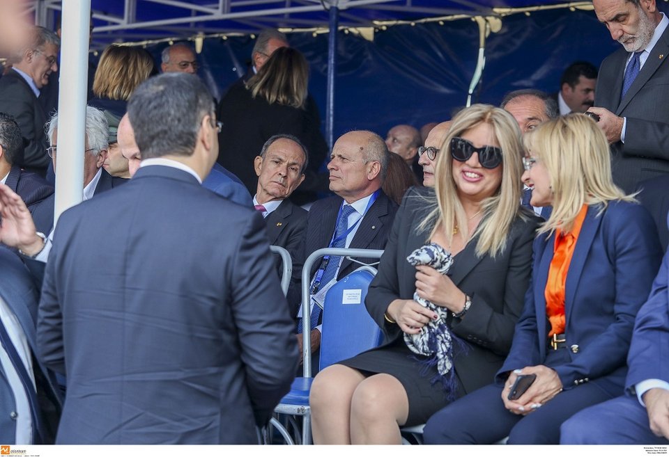 Η εντυπωσιακή αλλαγή στην εμφάνιση της Φώφης Γεννηματά -Ανανεωμένη όσο ποτέ [εικόνες] | iefimerida.gr 1