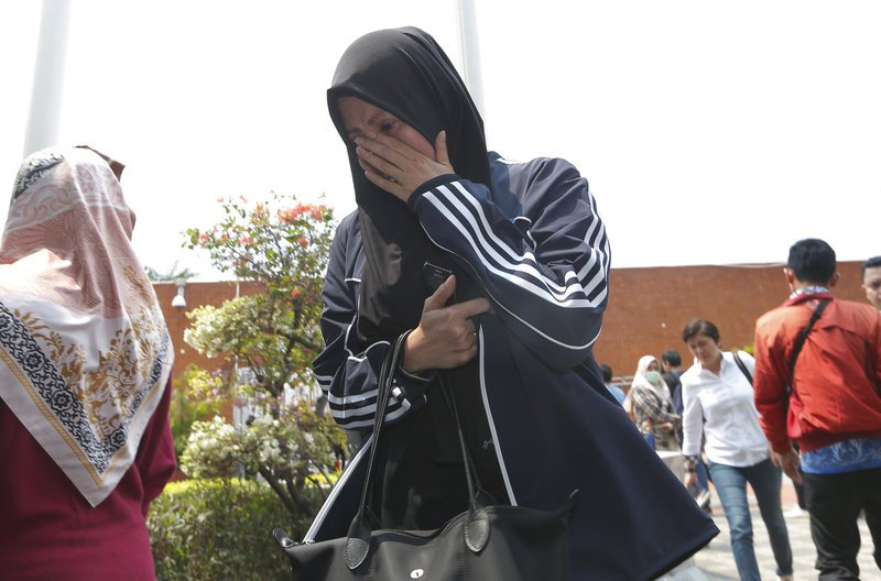 Νεκροί οι 189 επιβαίνοντες του αεροσκάφους που κατέπεσε στην Ινδονησία [εικόνες] | iefimerida.gr 5