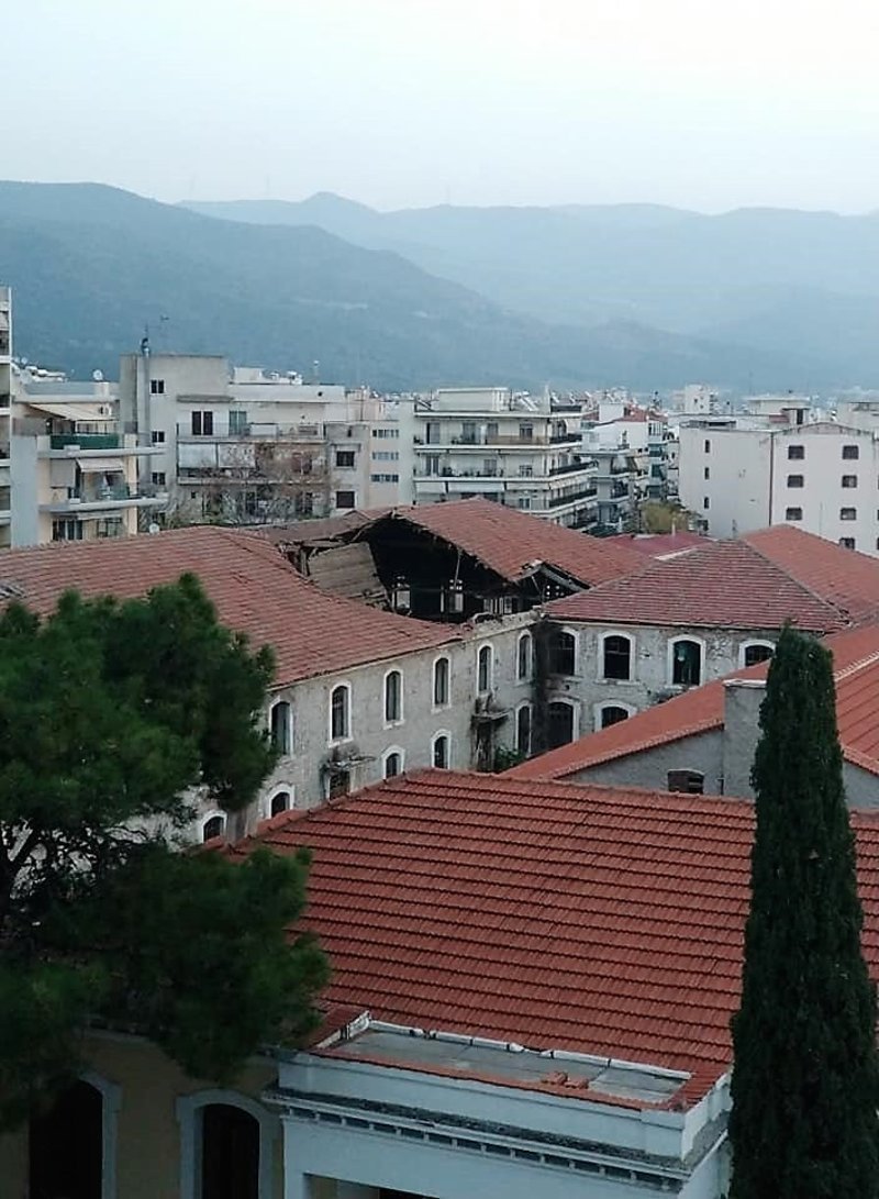 Κατέρρευσε η στέγη