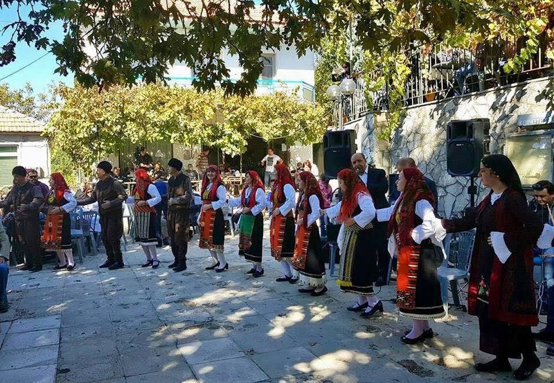 Τα τσίπουρα και τα κάστανα καλά κρατούν στην Καστανιά Άρτας στην Κοιλάδα του Αχελώου [εικόνες] | iefimerida.gr 3