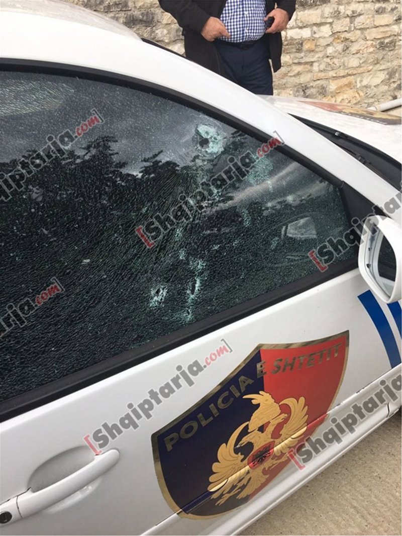 Αλβανία: Η αστυνομία σκότωσε τον ομογενή που ύψωσε την ελληνική σημαία στο Αργυρόκαστρο [εικόνες & βίντεο] | iefimerida.gr 10